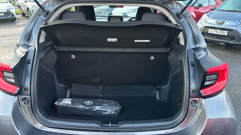 Toyota Yaris 1.5 Hybrid Design 5dr CVT Hybrid Hatchback